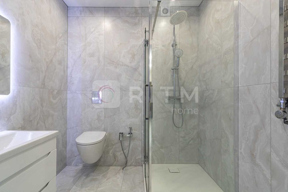 Унікальна та повністю комплектна 2х кімнатна біля озера в ЖК Міленіум