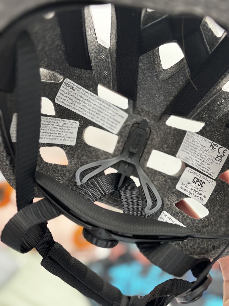 Kask rowerowy PJT z zdejmowanym daszkiem MTB, Treking, Miasto