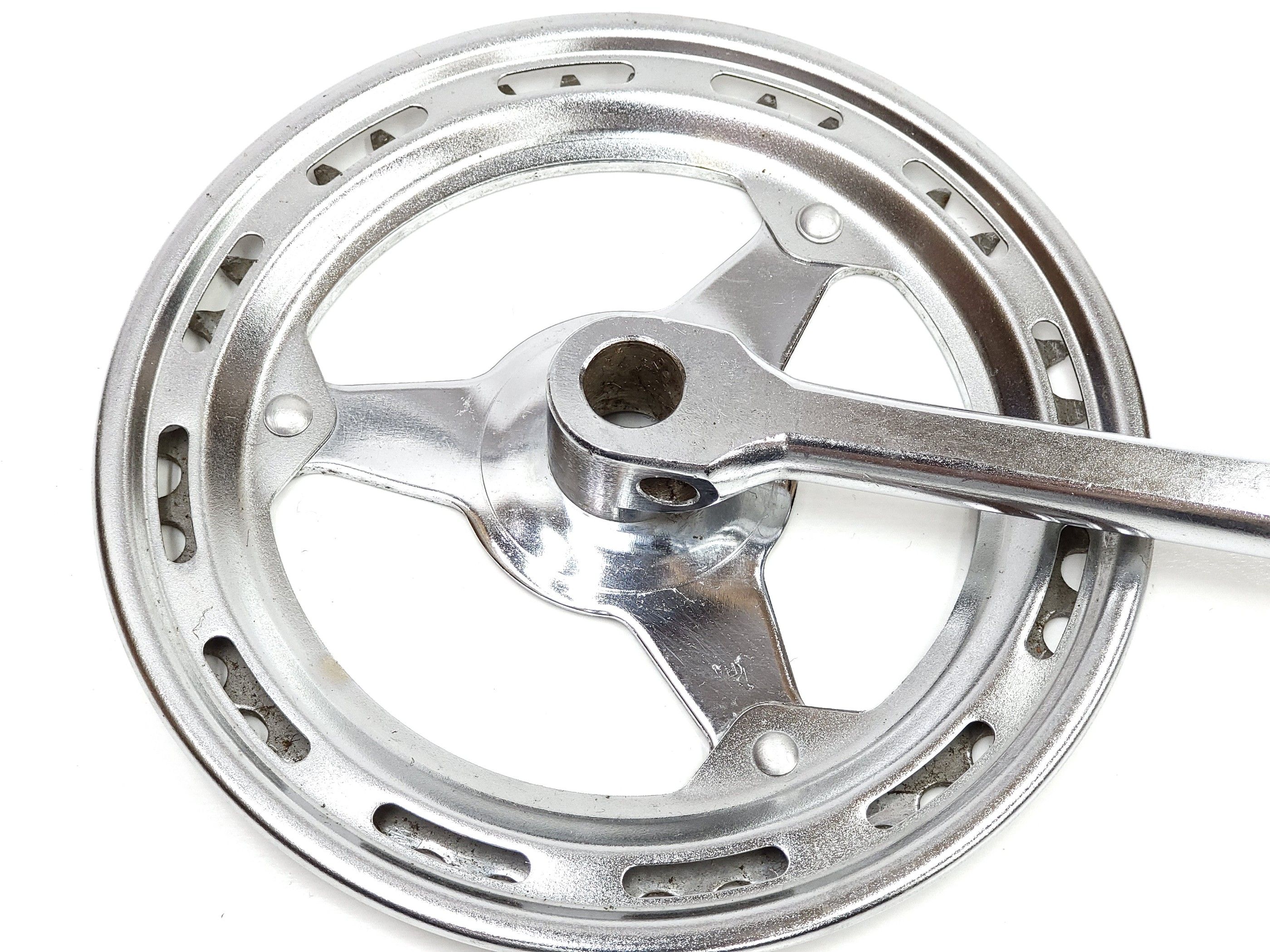 NOWA Korba prawa 40 zębów ramię 16,3 cm do rowerów Universal Romet