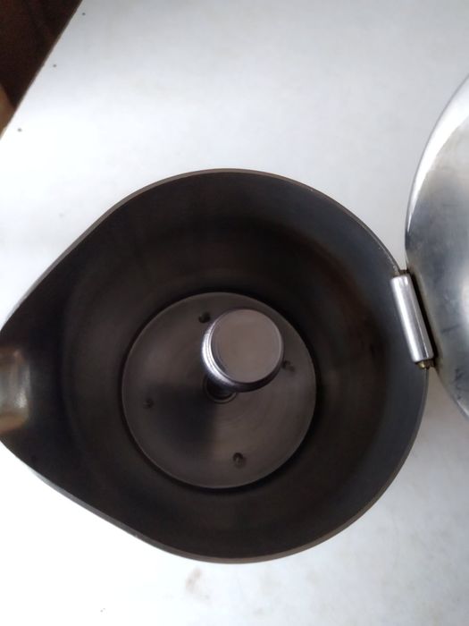 Гейзерная большая кофеварка