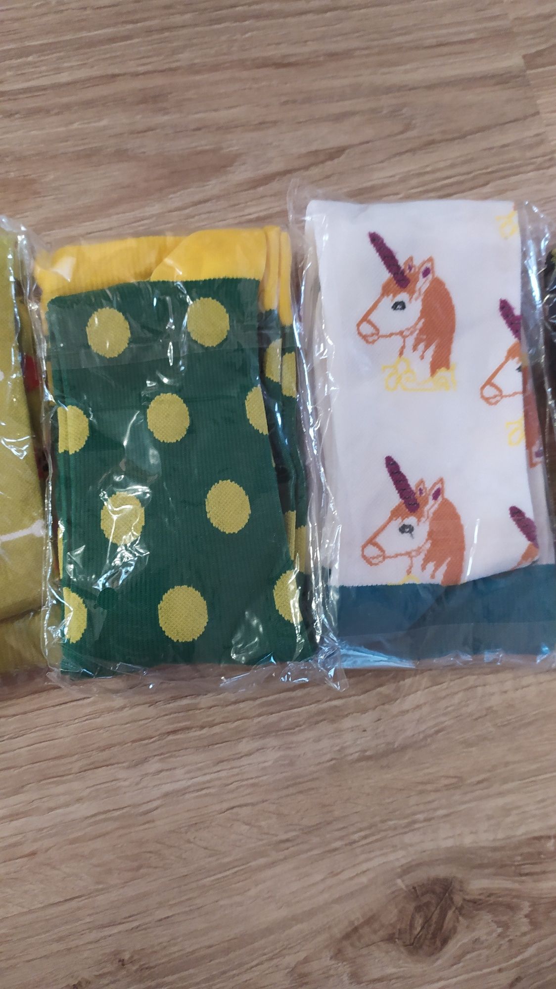 Панчохи,підколінки,гольфи,шкарпетки