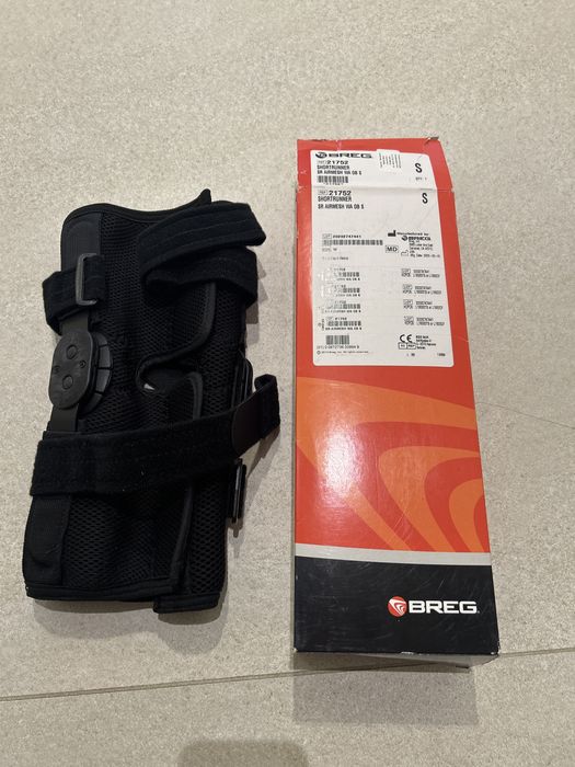 Sportowy stabilizator kolana