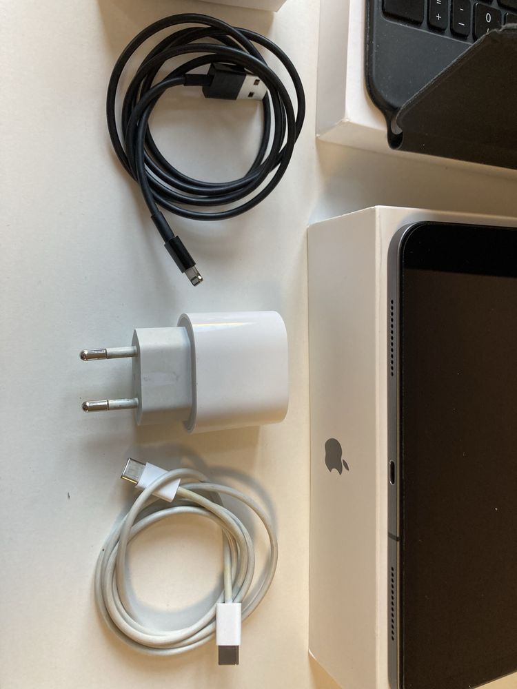 Ipad PRO 11 2gen Wifi Cellular 128GB 2020 + klawiatura folio i mysz