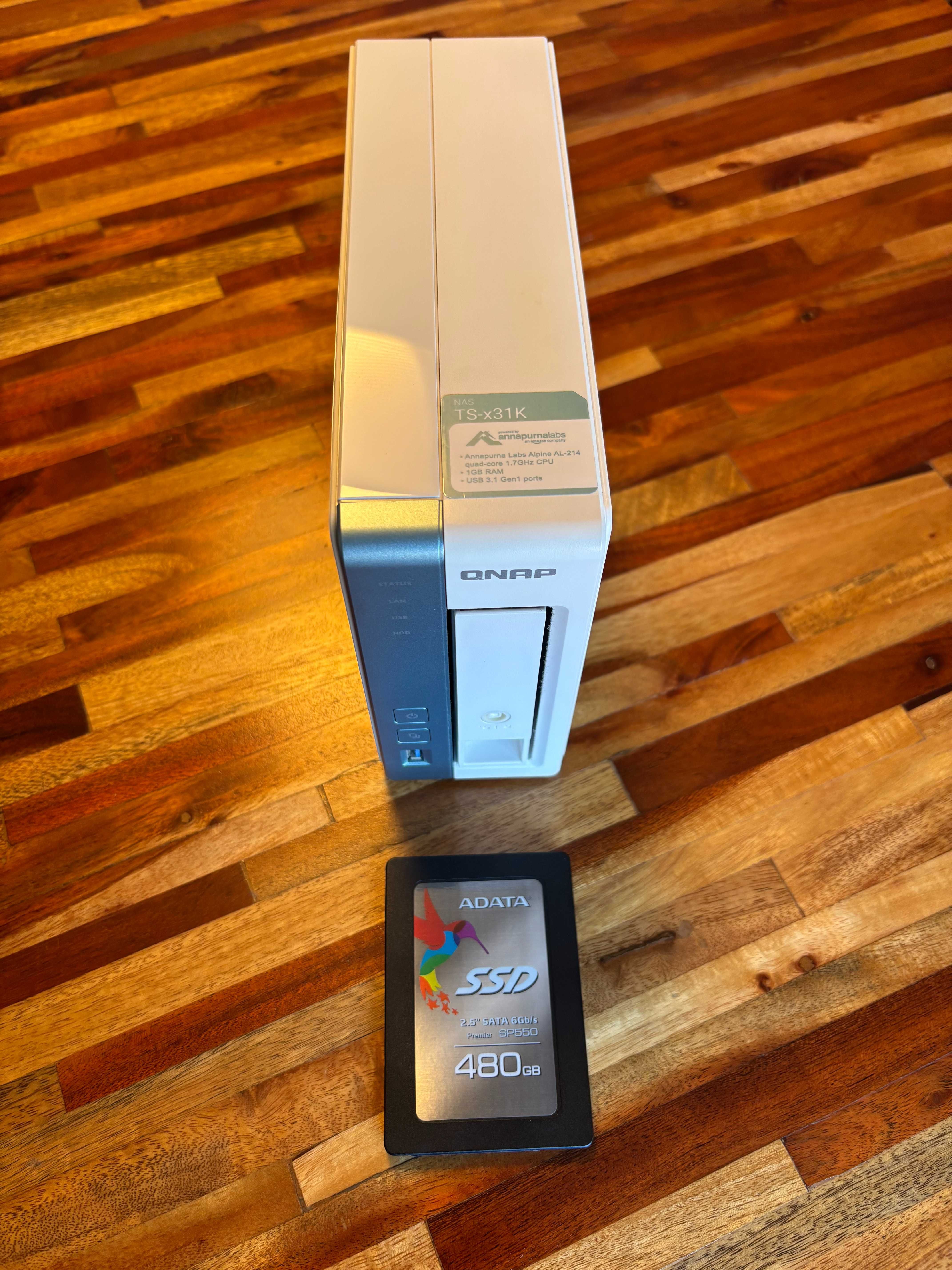 NAS QNAP TS-131K quad-core 1,7 GHz + 2 discos 2,5'