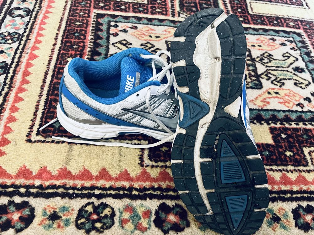 Кроссовки Nike. Adidas Stan Smith. Размер 40.  25.5см.