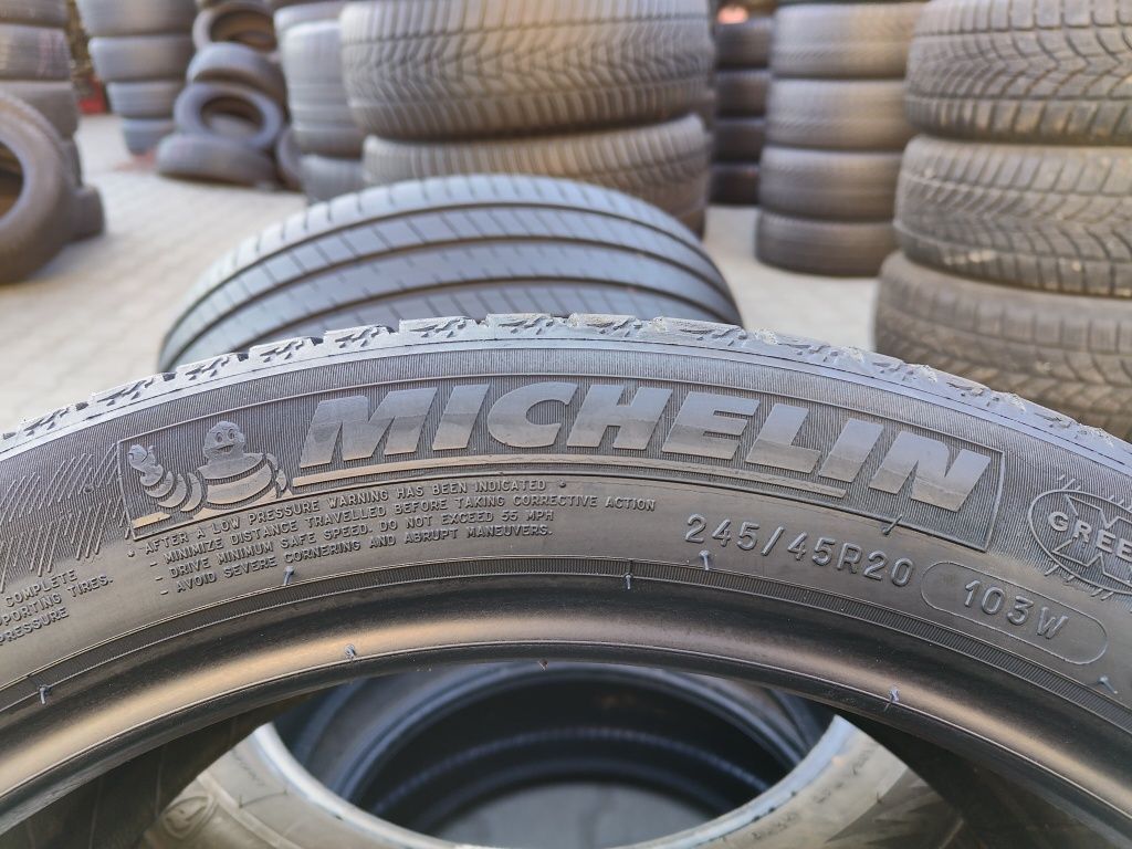 245/45/20 Michelin Latitude Sport 3 runflat
