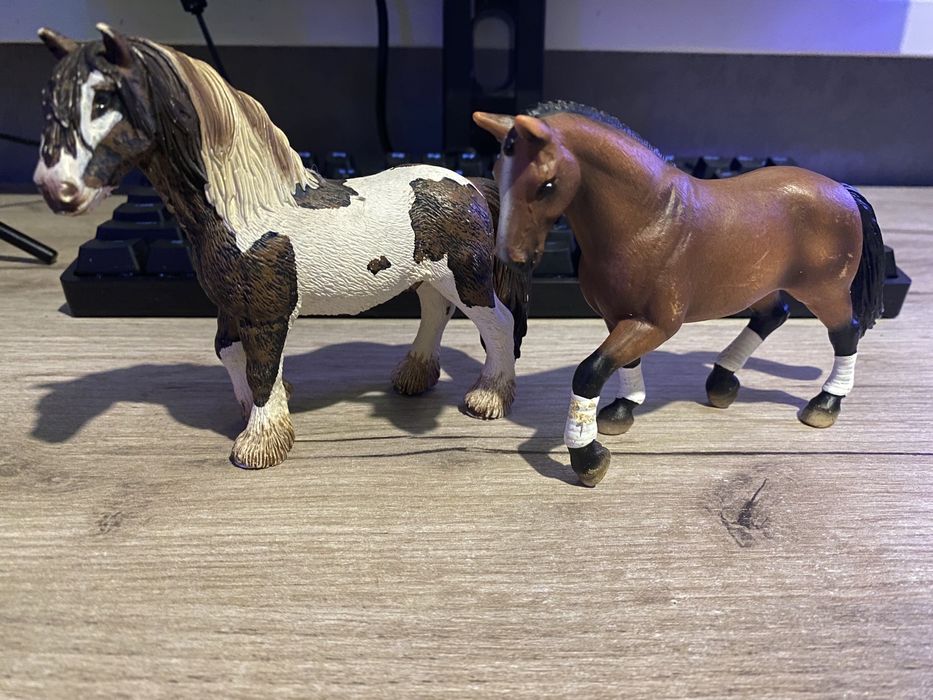 Фигурки лошадей Schleich
