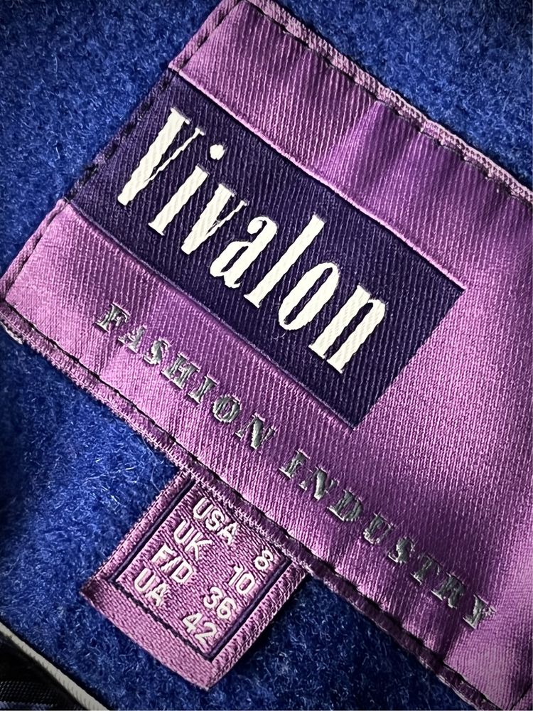 Вовняне пальто українського бренду Vivalon