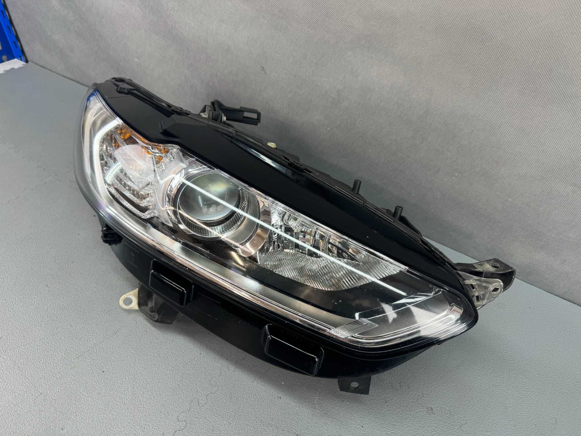 Ford Mondeo MK5 2014- Lampa Przednia Prawa Kompletna Europa Valeo H7