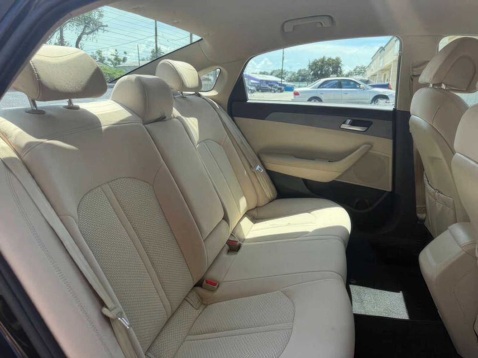 Hyundai Sonata SE      2017