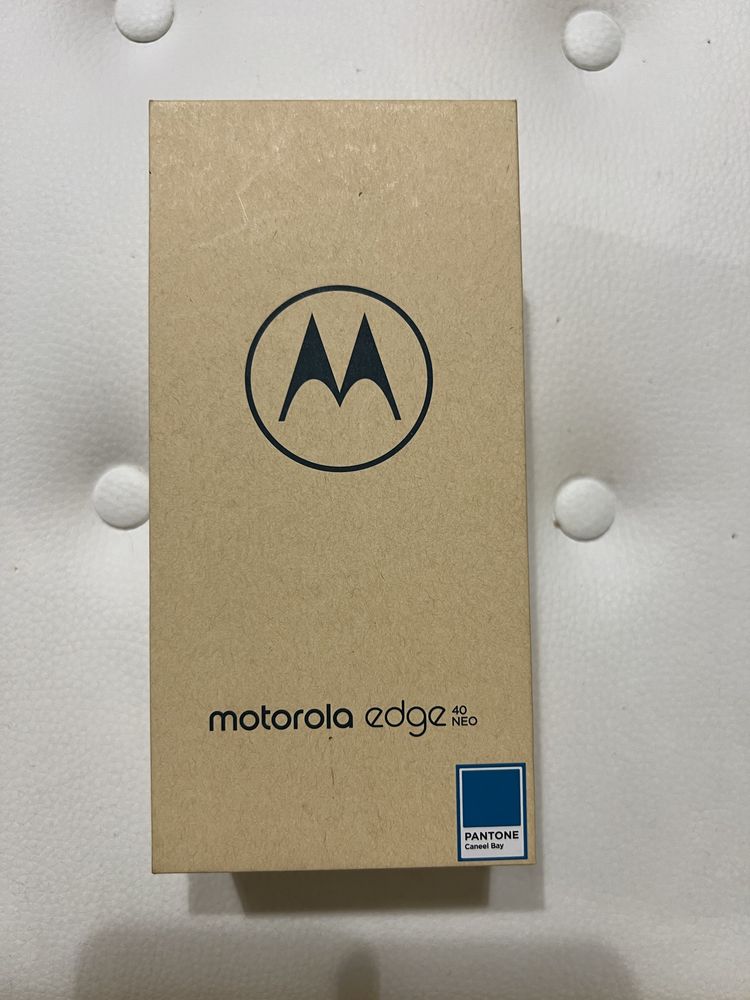 Smartfon Motorola edge 40 neo