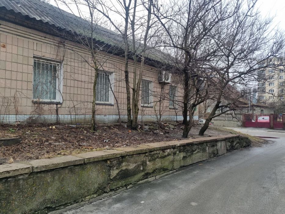 М Дорогожичі окрема будівля! Терміново! без додаткових комісій