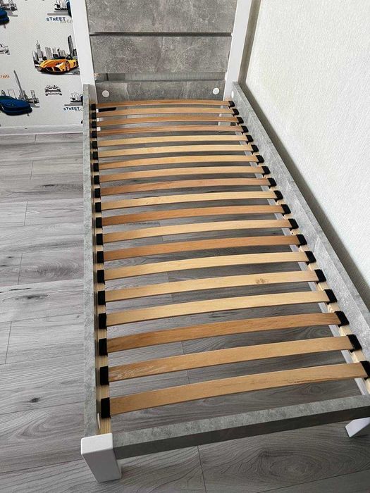 Ліжко односпальне. В наявності 2 шт.