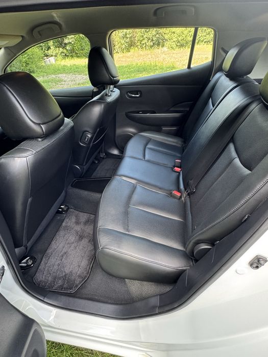 Nissan Leaf SL  2016