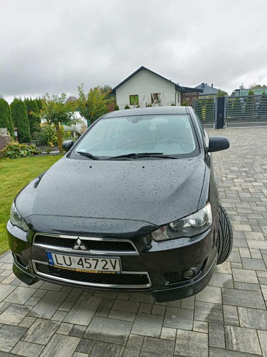 Mitsubishi lancer