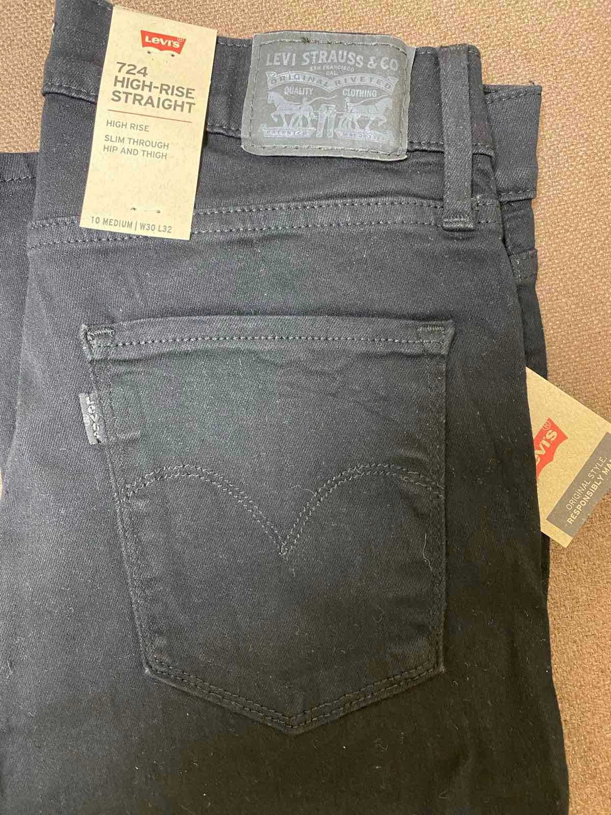 Джинси Levi's жіночі W30L32