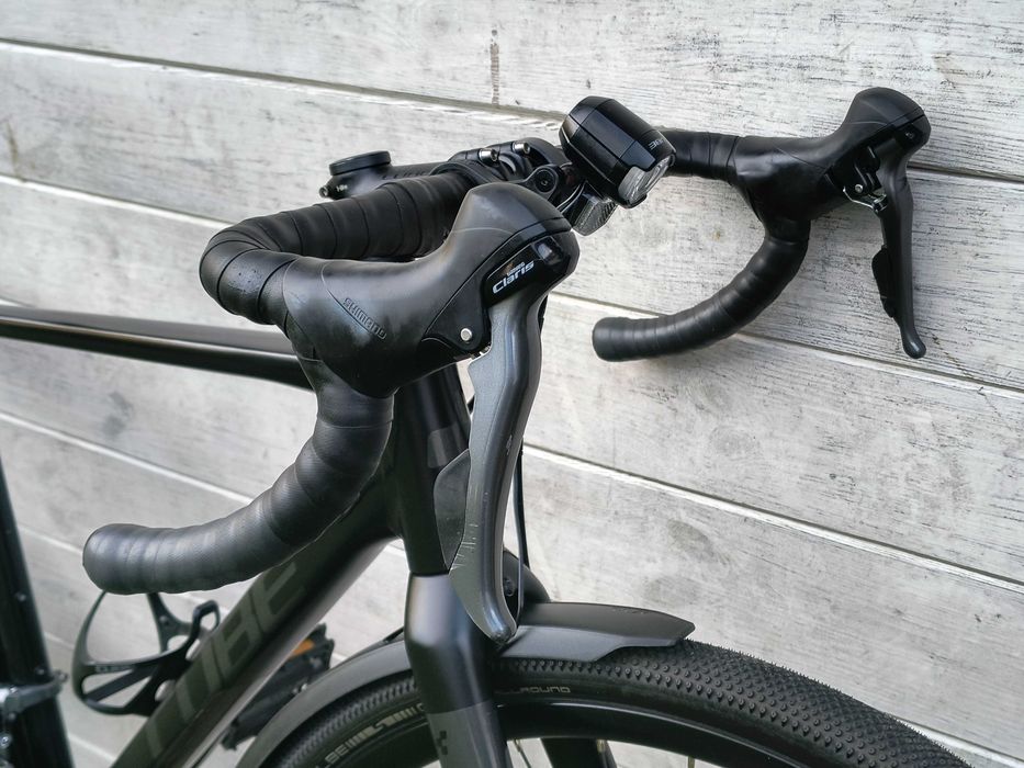 CUBE Nuroad gravela 2x8 Claris stan BDB