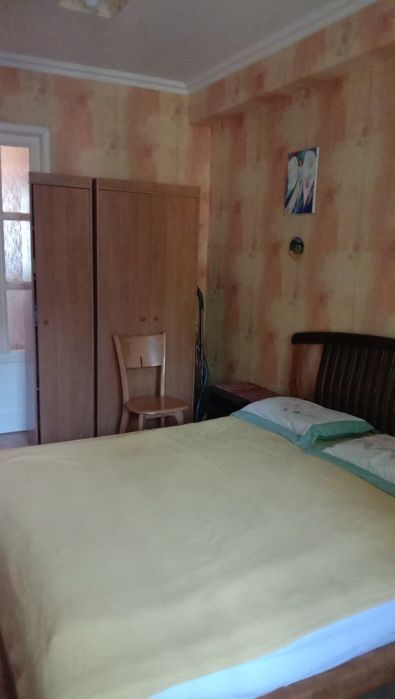 Продам 3х кімнатну квартиру в центрі Запоріжжя.