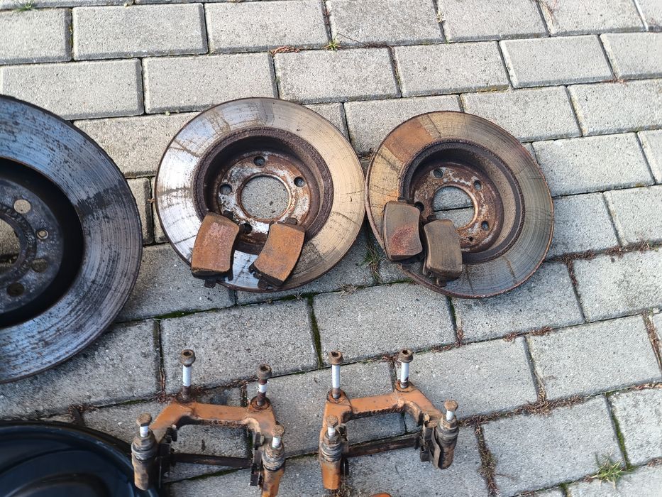 SWAP Hamulce 320 przód 288 tył Audi A4 B6 B7 zaciski tarcze jarzma