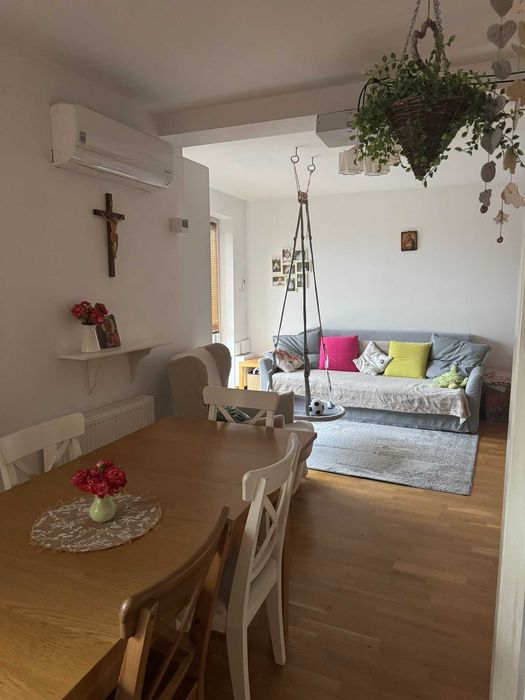 Mieszkanie w doskonałej lokalizacji, w bardzo dobrym stanie.