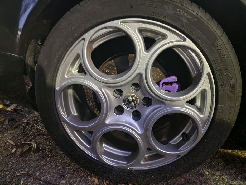Jantes 17 Alfa Romeo GTA com pneus novos