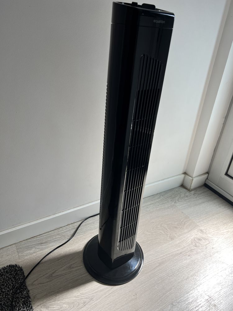 Ventoinha vertical Preta 42W
