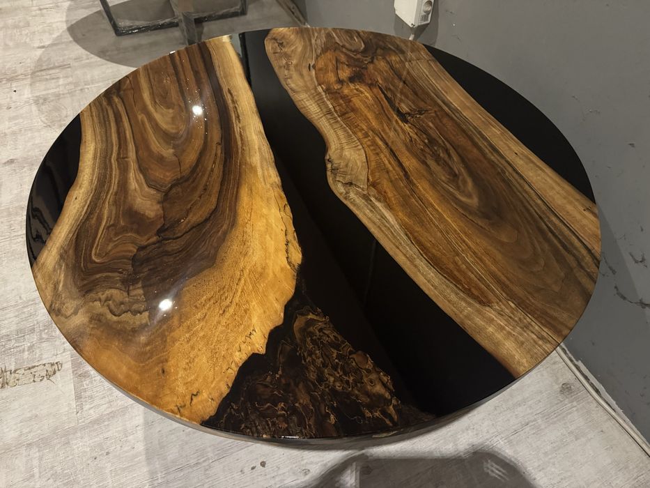 Stól fi 100cm orzech wloski i zywica czarny/zielony/niebieski