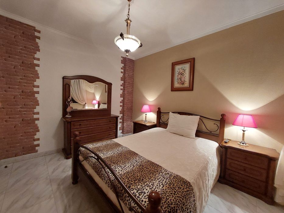 Quarto aconchegante para uma pessoa