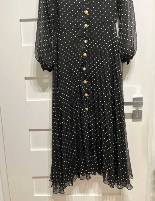 Reserved dluga czarna plisowana sukienka w grochy kropki elegancka L