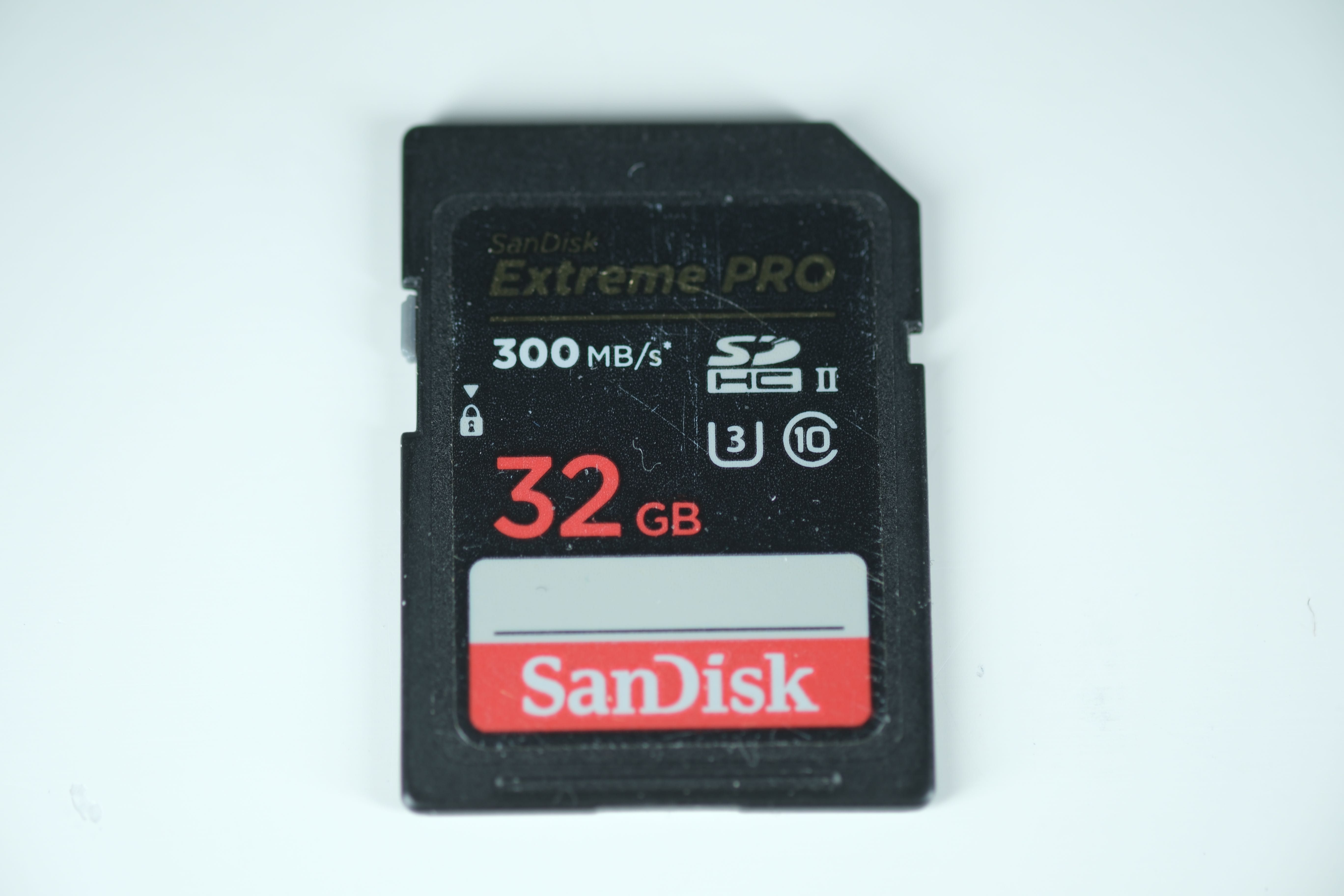 Карта памяті SD 32 GB Memory Card для фотоапарата Sony/ SanDisk
