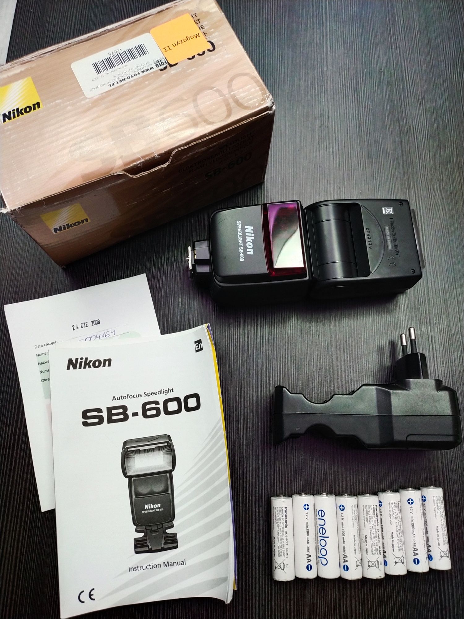 Lampa błyskowa Nikon speedlight sb-600 pudełko akumulatory eneloop