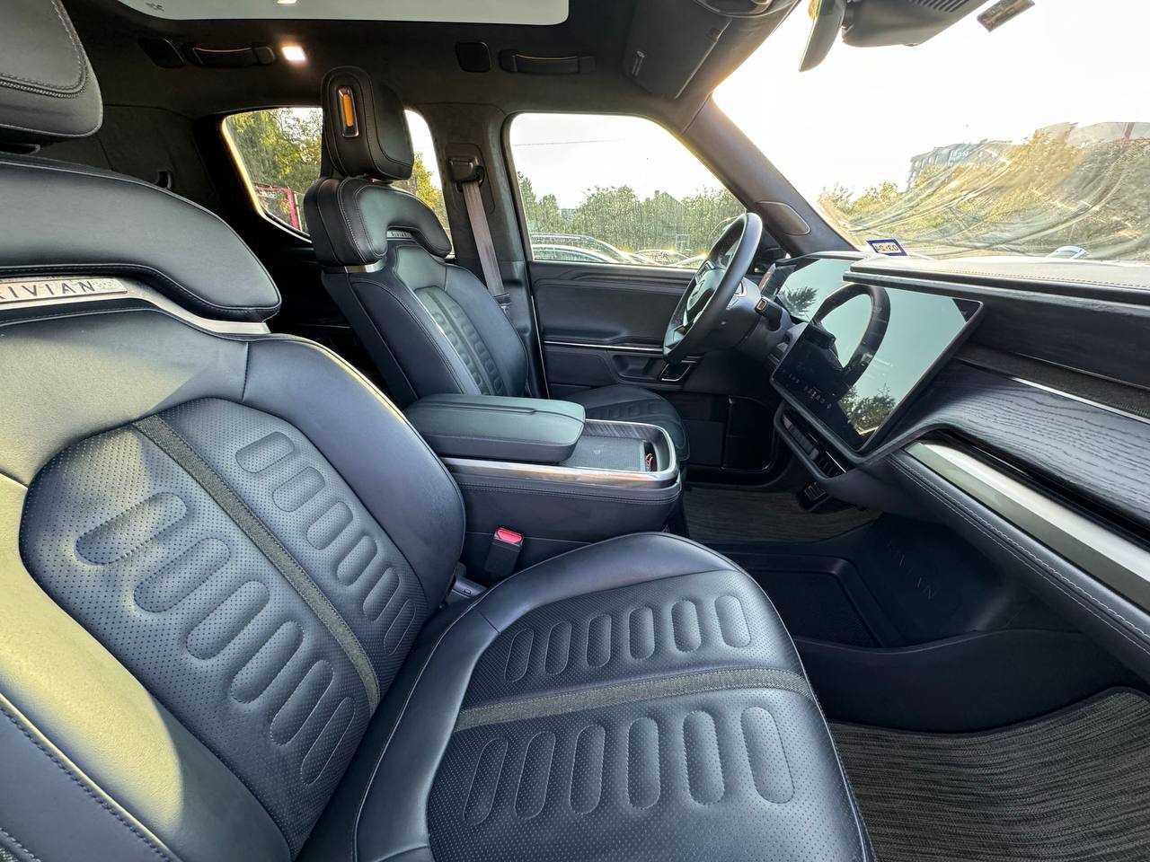 RIVIAN R1T Adventure 2023