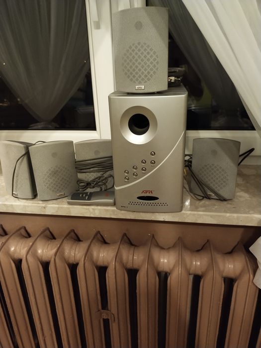 Kino domowe 5 głośników + subwoofer
