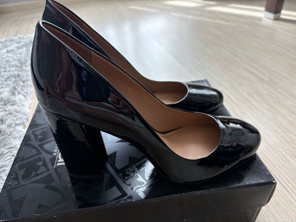 Buty Kazar skora naturalna 40