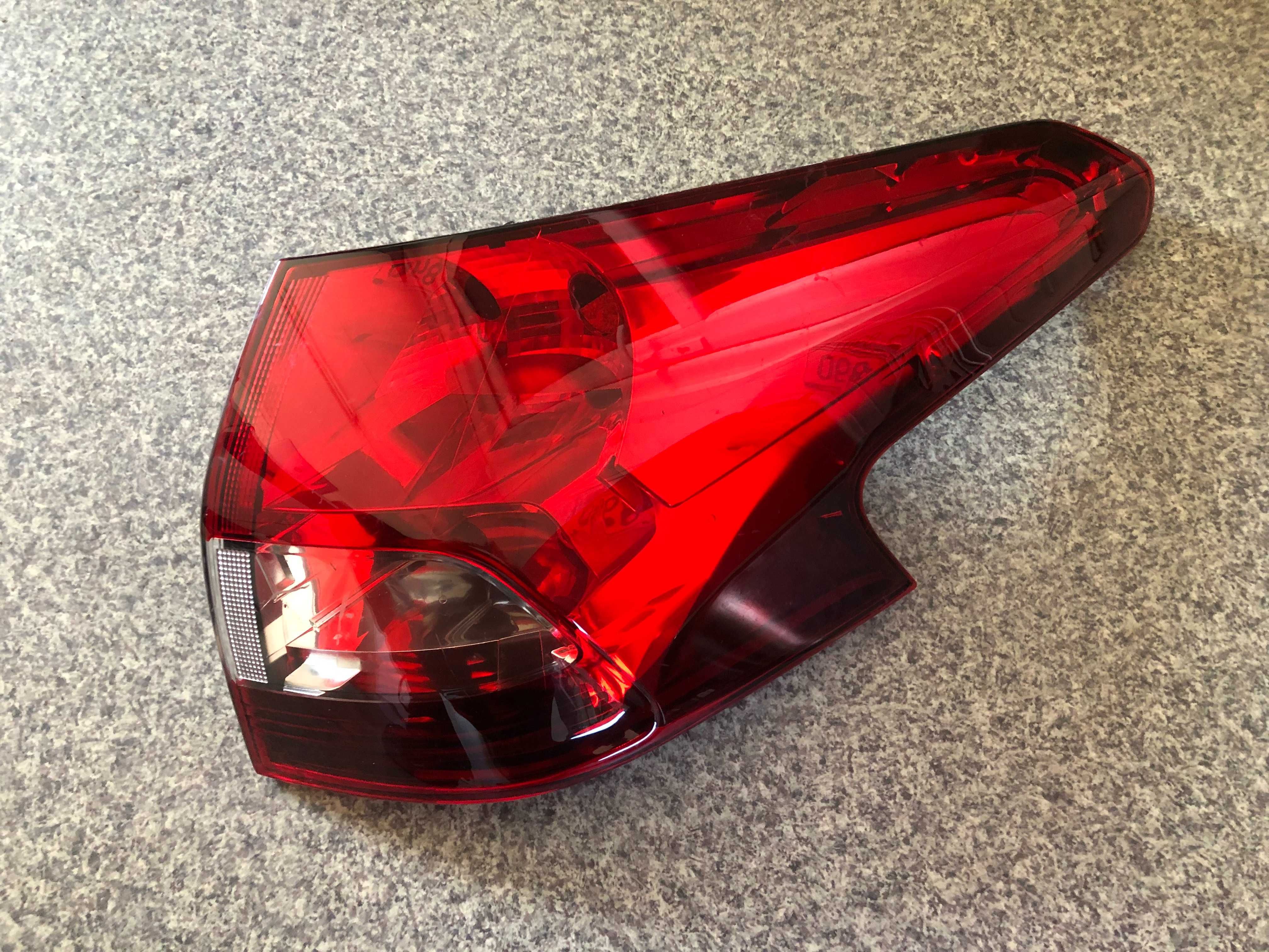 Lampa prawy tył Citroen C5 III X7 Kombi