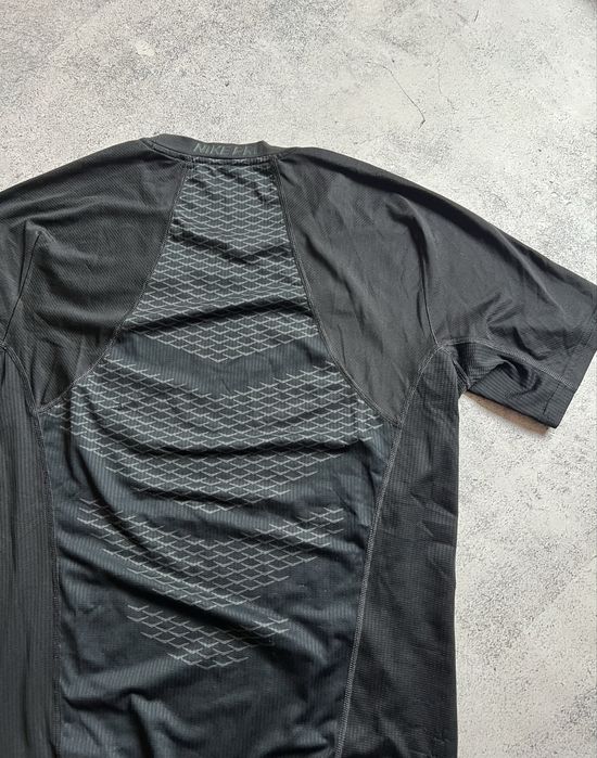 Футболка спортивна NIKE