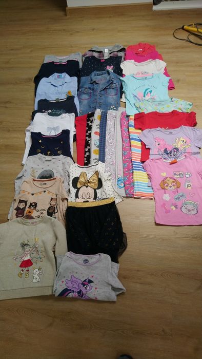 Zestaw ubrań r 122 bluzy bluzki koszulki sukienka