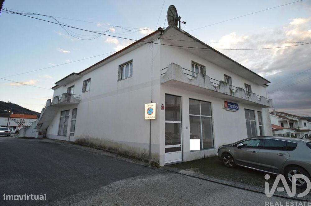 Loja / Estabelecimento Comercial em Espinhal de 436,00 m2