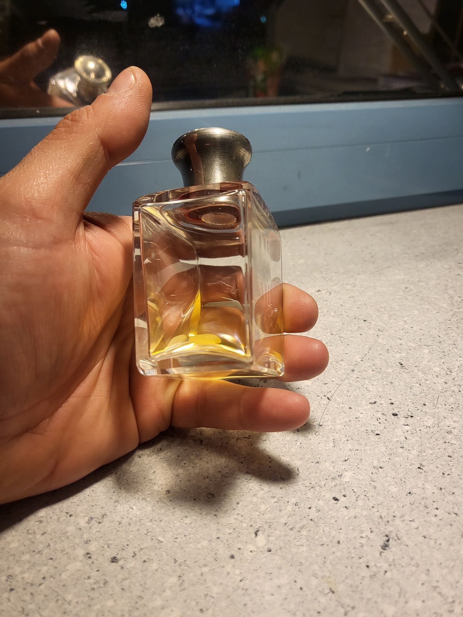 Stara butelka na perfumy