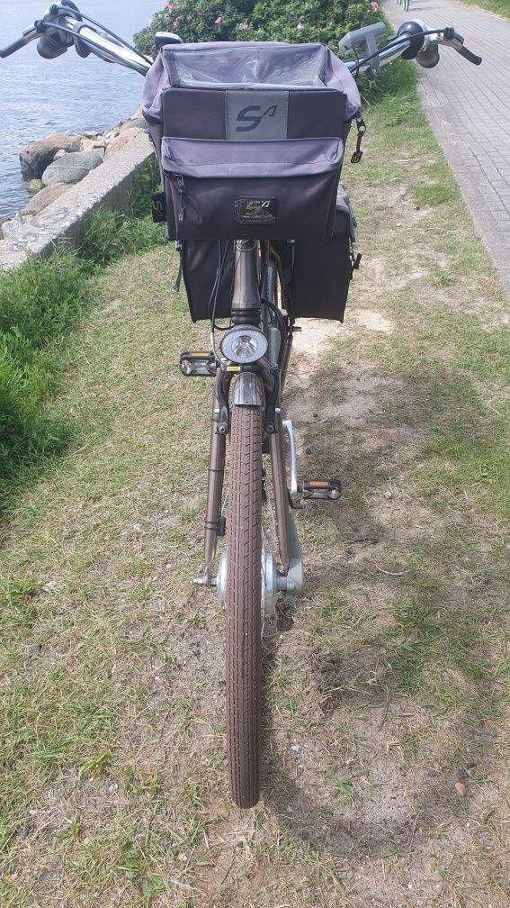Rower  z wspomganiem elektrycznym Giant