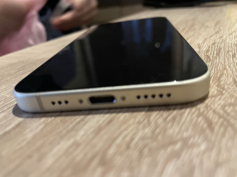 iPhone 15 uzywany jak nowy