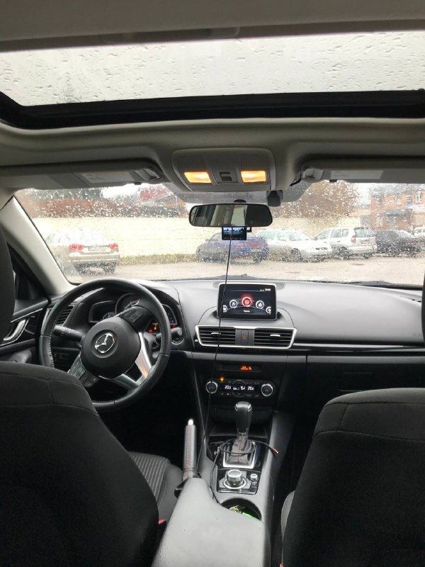 Продам свою Mazda 3 BM touring седан з Америки, 80тис км.