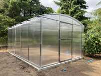 Szklarnia 6x3m z poliweglanu 6mm , 2 drzwi , 4 okna dachowe. Tunel