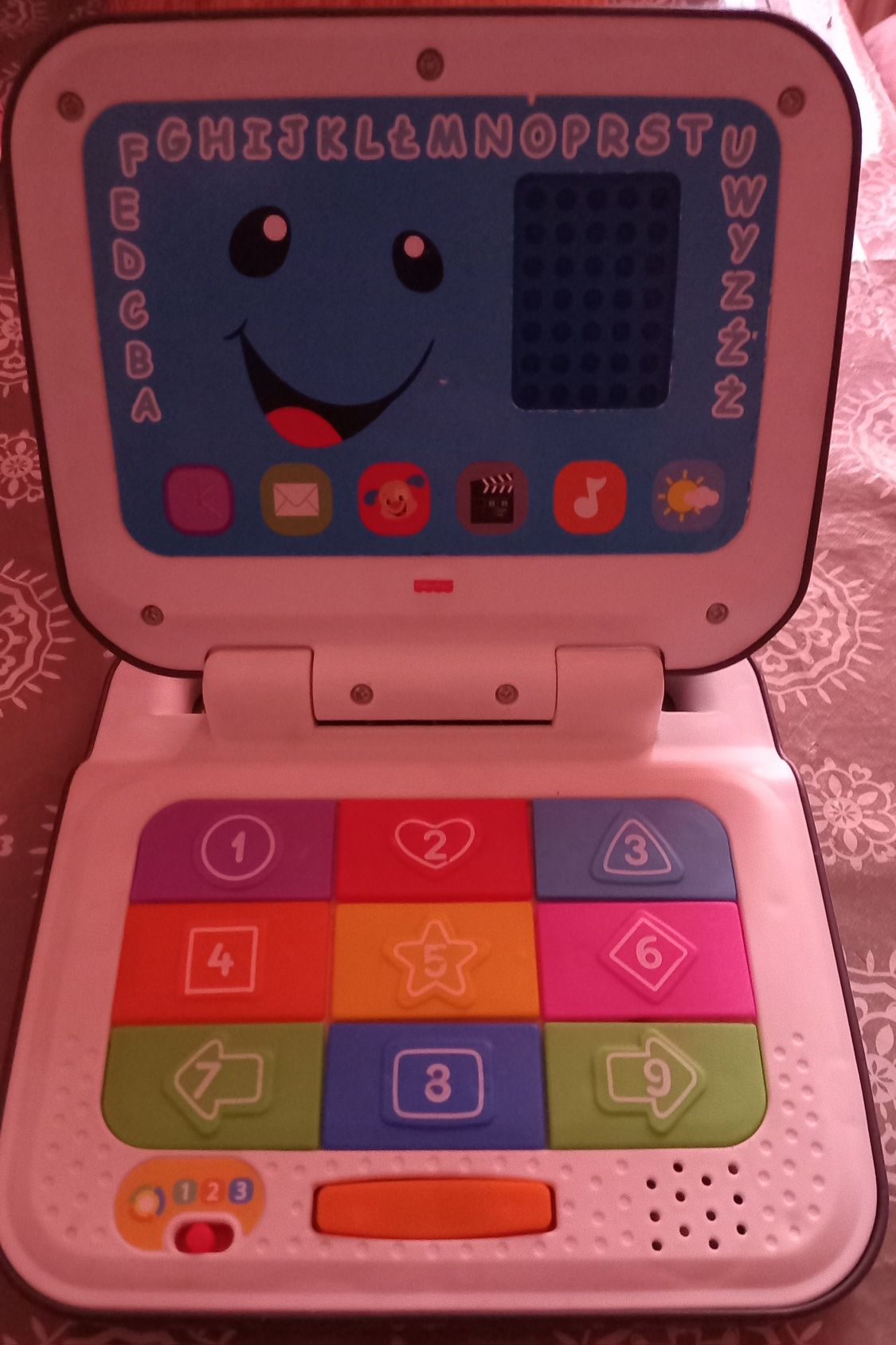Fajny interaktywny laptop dla dzieci Fisher Price (1-3/5 lat)