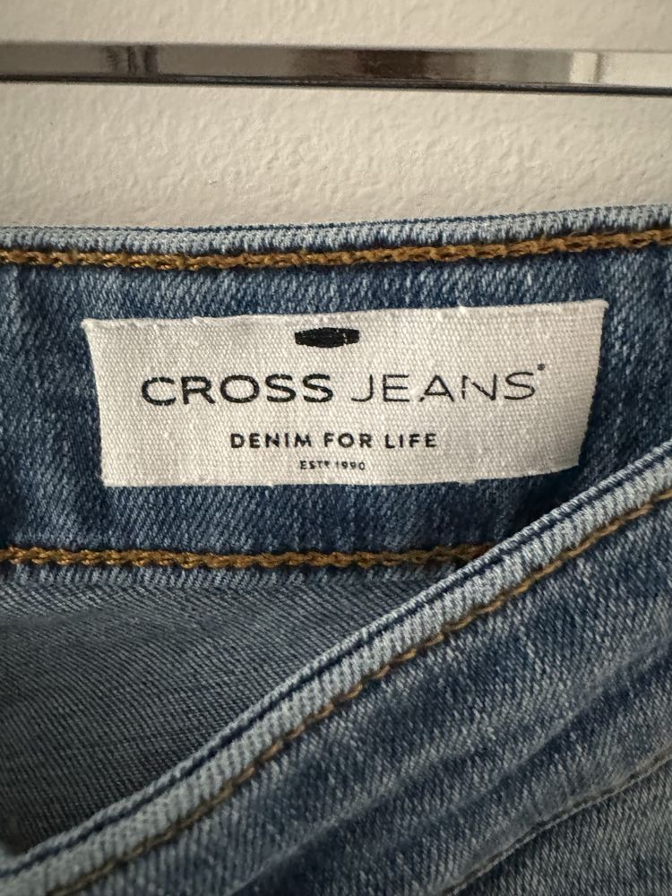 Jeansy Cross  regular