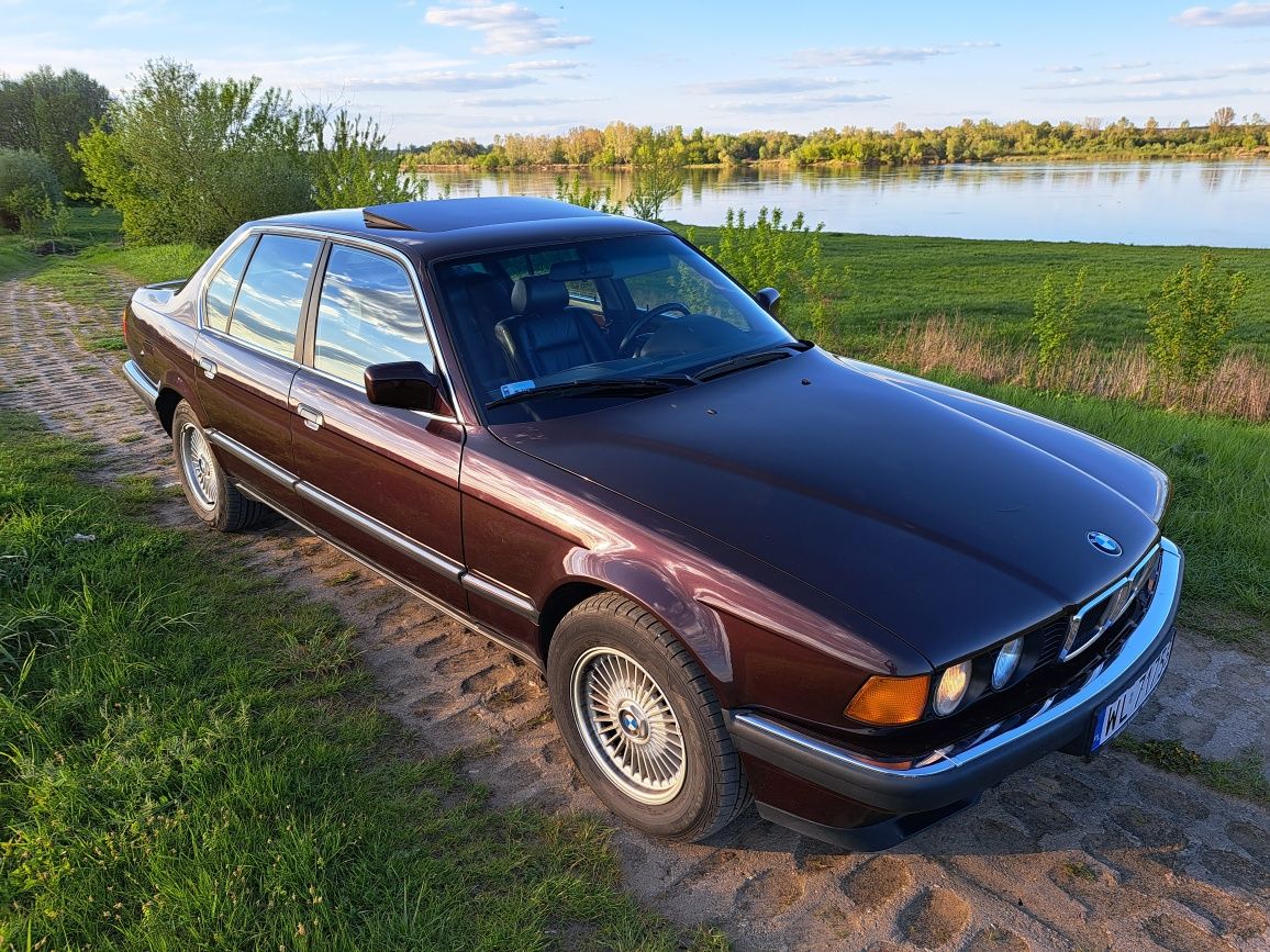 BMW E32 750i 300km V12