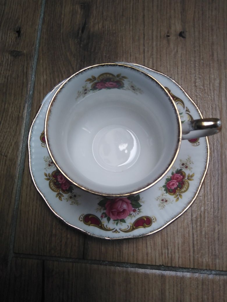 Duo Queen's Fine Bone China