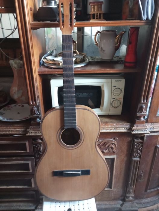 Guitarra antiga mais de 40 anos