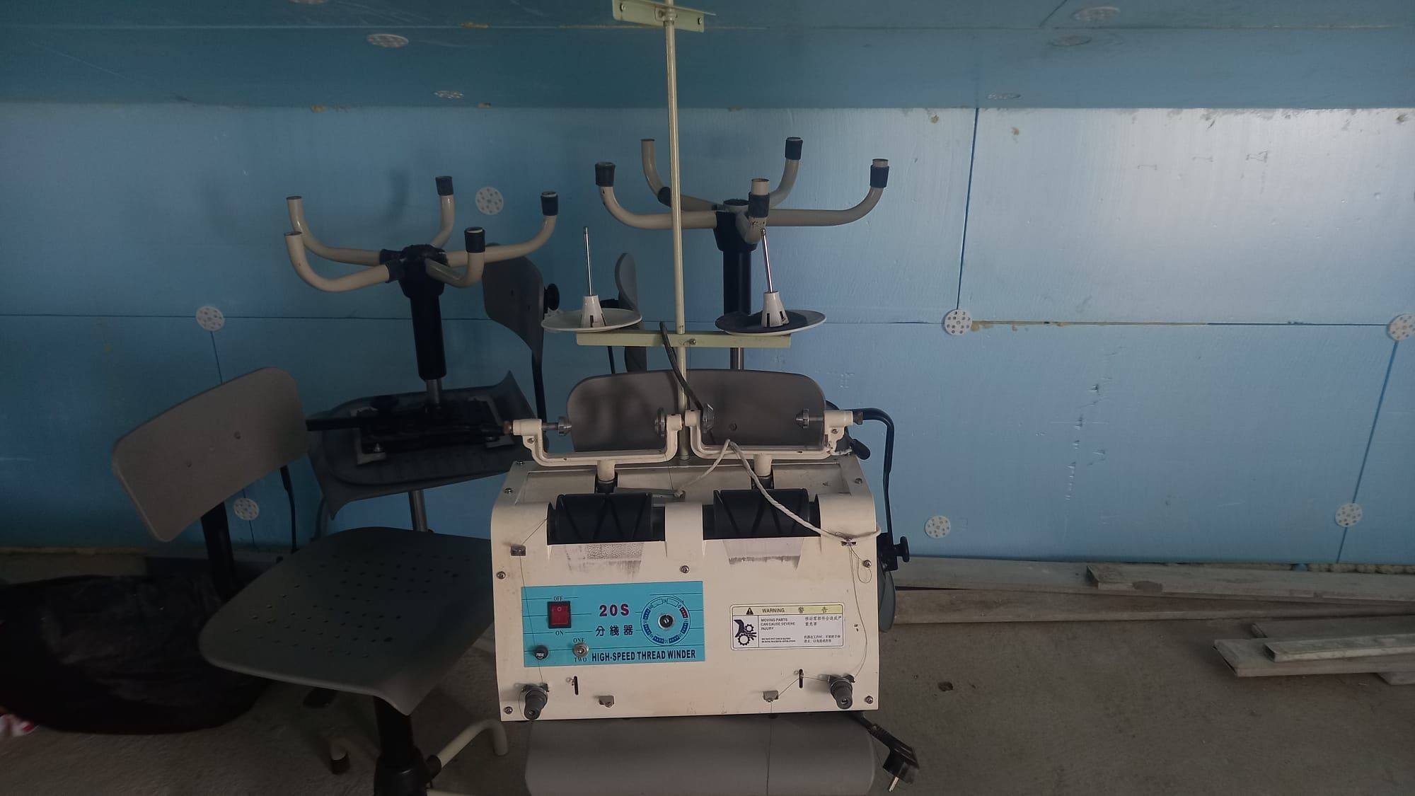 Máquina de passar linha