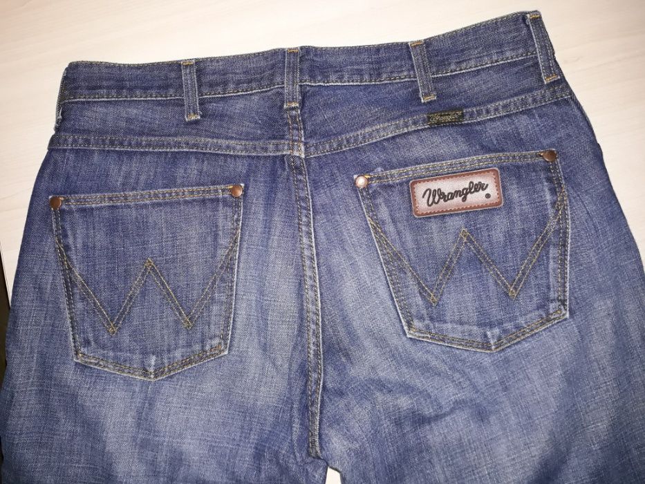 Продам новые джинсы фирмы "Wrangler" (Мальта).